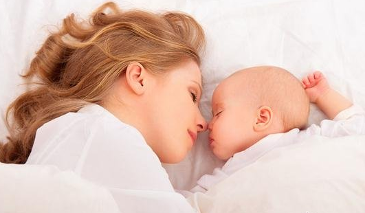 宝宝5种错误睡觉方式