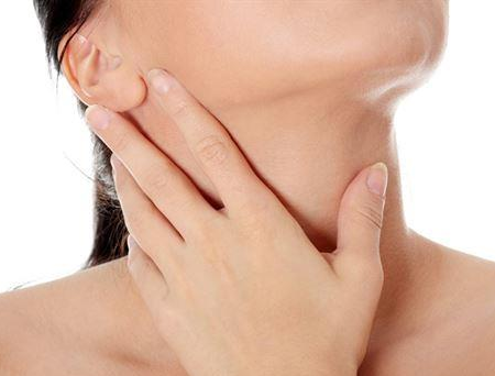 鼻塞喉咙痛是什么感冒