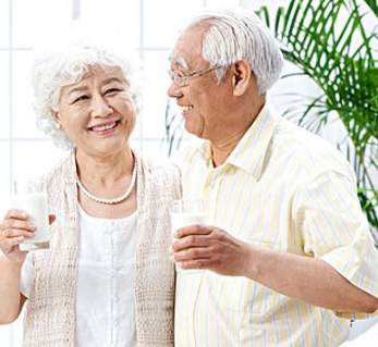 什么长寿方最靠谱 健康的老人都有四个好习惯