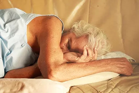 老年人失眠的食疗方式都有哪些