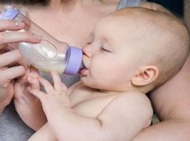 新生儿吃什么奶粉好